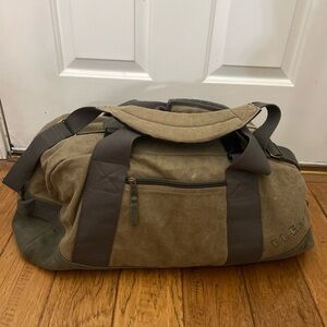 LL Bean Olive Green Canvas / shoulder Duffle Bag Travel 22x11x13